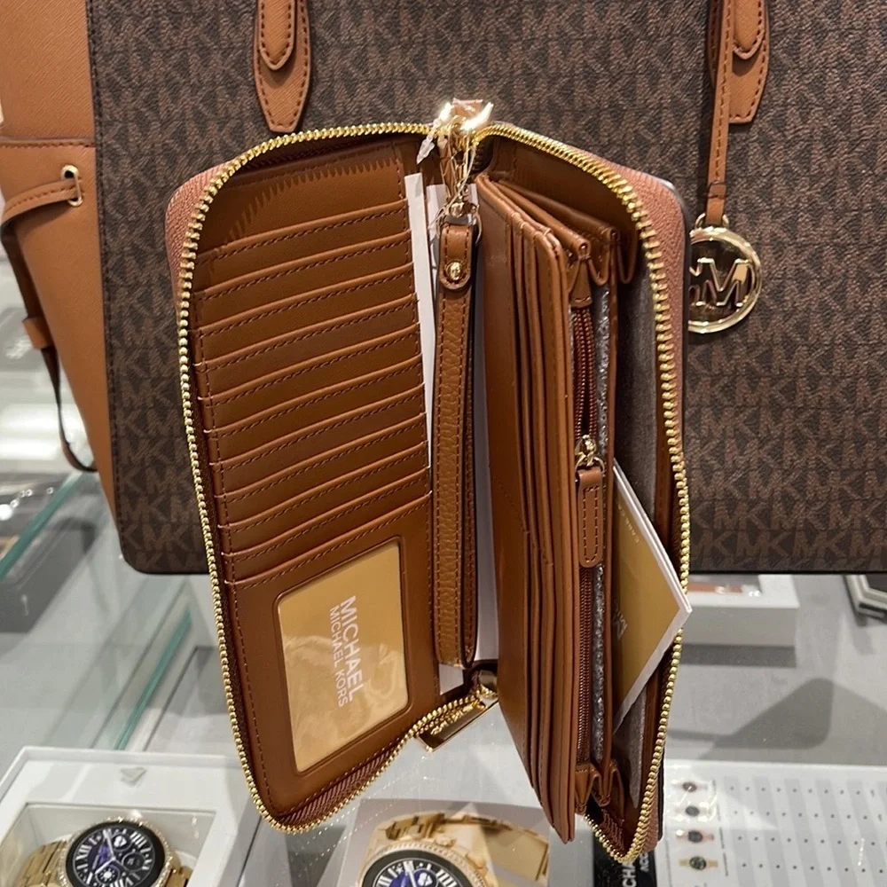 MICHAEL KORS LARGE TRAVEL CONTINENTAL WRISTLET WALLET PHONE HOLDER LUGGAGE